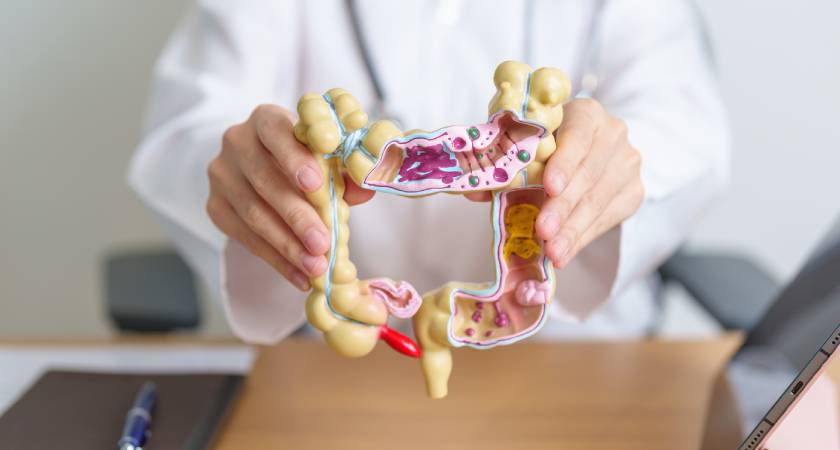 Dr. Bhushan Chittawadagi – Best Colorectal Surgeon in Bangalore performing advanced laparoscopic colorectal surgery